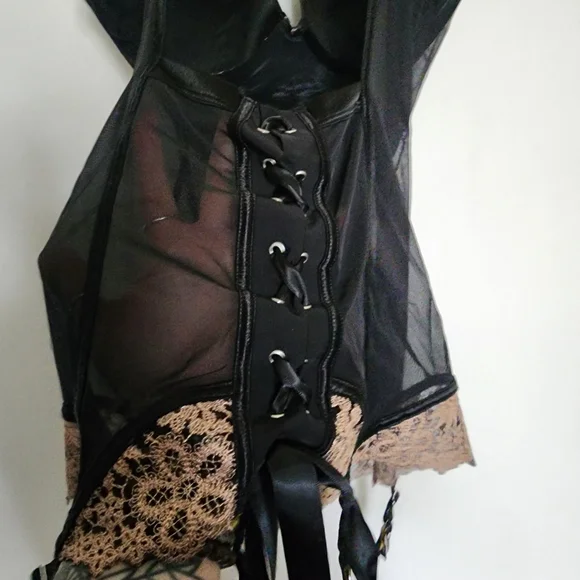 Nwot Victoria secrets bustier lace up corset